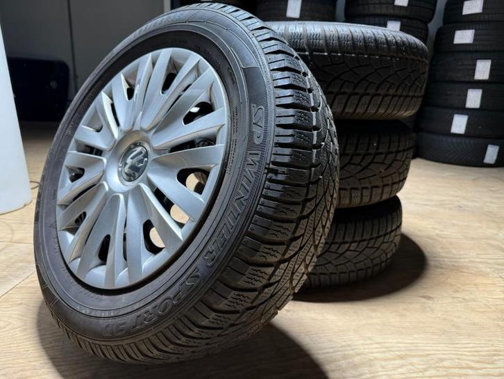 15 Inch Volkswagen Golf Velgen + Winterbanden, Auto-onderdelen, Banden en Velgen, Banden en Velgen, Winterbanden, 15 inch, 195 mm