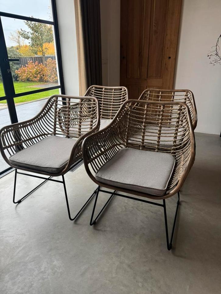 Eetkamerstoel 4 stuks ook te gebruiken buiten ZGAN, Huis en Inrichting, Stoelen, Zo goed als nieuw, Ophalen