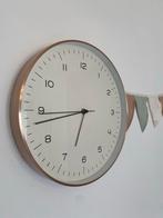 Wandklok Analoog met roze rand, Ophalen, Zo goed als nieuw, Analoog, Wandklok