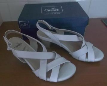Caprice sandalen wit, maat 40 beschikbaar voor biedingen
