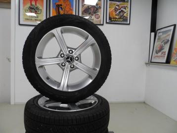 Mercedes A klasse zeer recent 17 inch origineel winter set beschikbaar voor biedingen