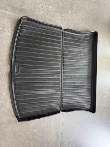 Tesla model Y kofferbakmat + zonnebril houder + bekerhouder beschikbaar voor biedingen