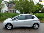 Peugeot 208 1.2 VTi Style 5-deurs Airco Cruise Navi Trekhaak, Voorwielaandrijving, Euro 5, Stof, Gebruikt