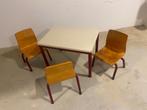 Schooltafeltje met 3 stoeltjes, Kinderen en Baby's, Kinderkamer | Tafels en Stoelen, Ophalen, Gebruikt, Tafel(s) en Stoel(en)