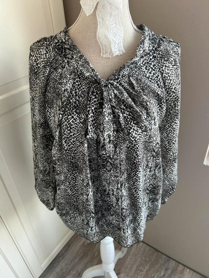 Blousje met print van Only. Maat 40. Nieuw!, Kleding | Dames, Blouses en Tunieken, Nieuw, Maat 38/40 (M), Zwart, Verzenden