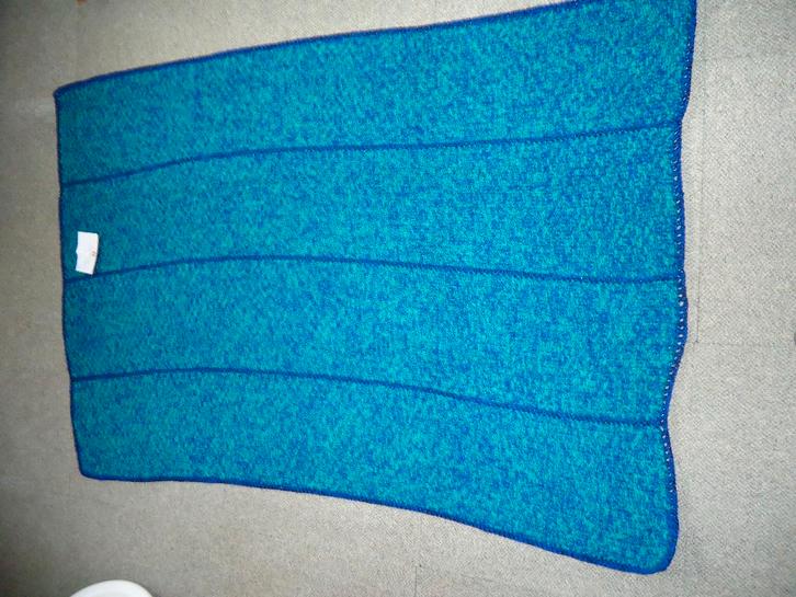 Nieuwe hand gebreide woonplaid , woondeken, Huis en Inrichting, Woonaccessoires | Plaids en Woondekens, Nieuw, Ophalen of Verzenden