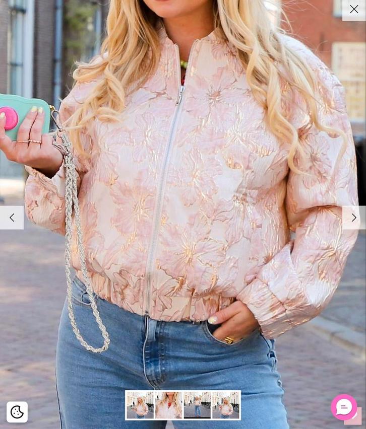 Licht roze bomber jack (nieuw, One size), Kleding | Dames, Jasjes, Kostuums en Pakken, Nieuw, Maat 38/40 (M), Roze, Ophalen of Verzenden