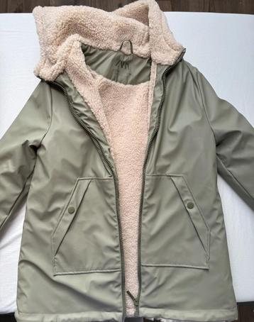 ZARA regenjas met teddyvoering mt.164 ZGAN beschikbaar voor biedingen