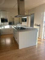 Nette keuken met eiland, Huis en Inrichting, Keuken | Complete keukens, Ophalen, Gebruikt, Wit, Overige typen