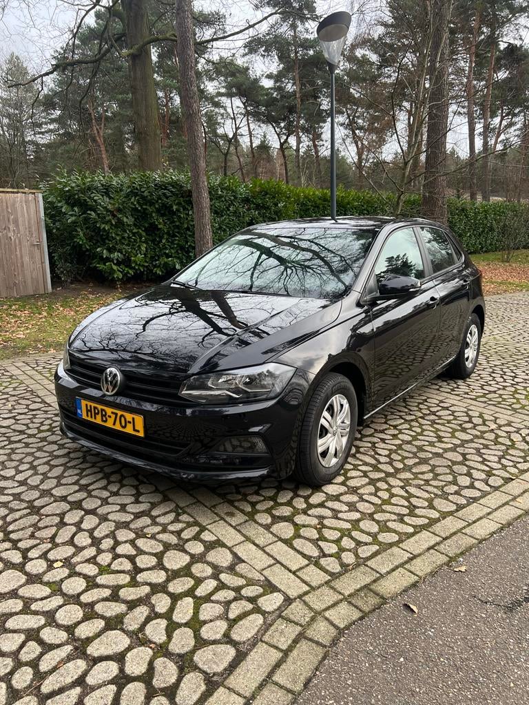 Volkswagen Polo 1.0 80pk 2020 Zwart, Auto's, Voorwielaandrijving, Zwart, Handgeschakeld, Particulier