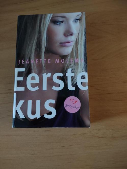 Eerste kus- Jeanette Molema, Boeken, Kinderboeken | Jeugd | 13 jaar en ouder, Zo goed als nieuw, Ophalen of Verzenden