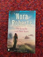 Nora Roberts - 18 verschillende boeken, Ophalen of Verzenden, Zo goed als nieuw, Nederland