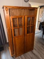 Kast GRATIS z.s.m ophalen!, Antiek en Kunst, Antiek | Meubels | Kasten, Ophalen