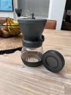 Hario Skerton Koffiemolen - Handmatig, Overige modellen, Zo goed als nieuw, 2 tot 4 kopjes, Koffiebonen