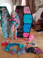 Monster High pop  met de doos, Verzamelen, Poppen, Ophalen of Verzenden, Zo goed als nieuw, Pop
