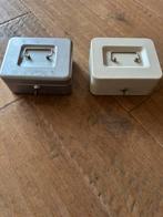 2 geldkistjes met sleutel, Verzamelen, Spaarpotten, Ophalen of Verzenden, Zo goed als nieuw, Metaal of Blik, Overige thema's