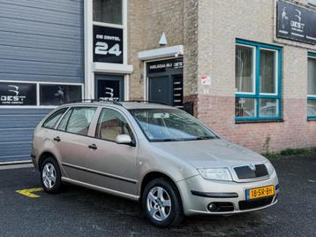 Skoda Fabia Combi 1.4-16V Elegance beschikbaar voor biedingen