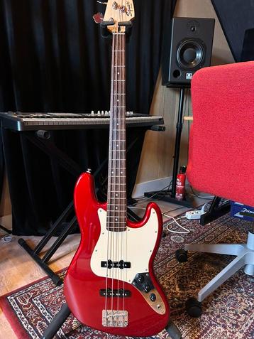 Squier Fender Jazz Bass beschikbaar voor biedingen