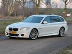 BMW 5-Serie 523i M-pakket (6 cilinder!) trekhaak 20 inch AEZ, Auto's, Euro 5, Achterwielaandrijving, Zwart, 2000 kg