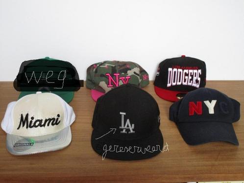 Nr.90: Petten new era obey etc. 2,50 euro per stuk. Nieuw. o, Kleding | Heren, Hoeden en Petten, Zo goed als nieuw, Pet, One size fits all
