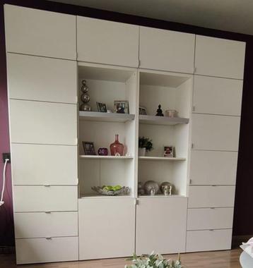 Besta kast | hoogglans wit | 240x202x36 beschikbaar voor biedingen