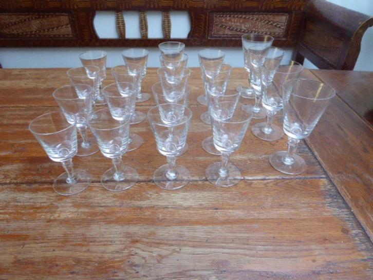 21-delig strak vormgegeven glasservies, Antiek en Kunst, Antiek | Glas en Kristal, Ophalen of Verzenden
