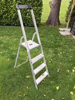 Aluminium huishoudtrap, Doe-het-zelf en Verbouw, Ladders en Trappen, Ophalen, Zo goed als nieuw, Minder dan 2 meter
