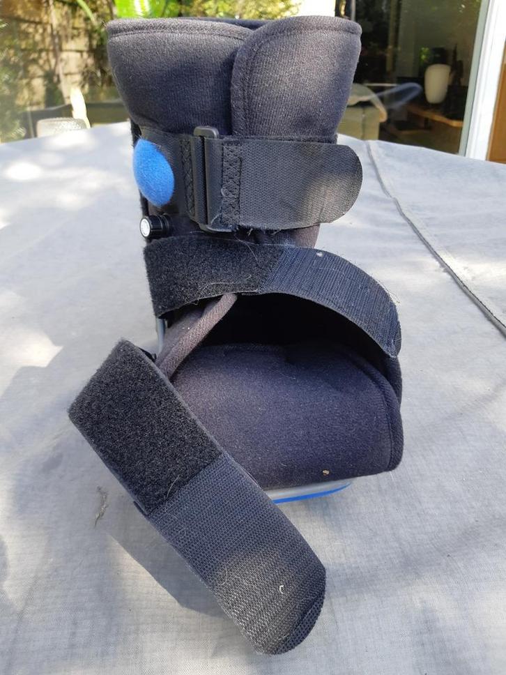 Airwalker Maat M Thuasne BRACE, Sport en Fitness, Gezondheidsproducten en Wellness, Zo goed als nieuw, Overige typen, Ophalen of Verzenden