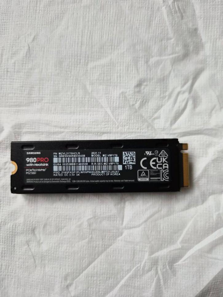 Samsung 980 Pro 1TB SSD met Heatsink- Geschikt voor de PS5, Computers en Software, Harde schijven, Zo goed als nieuw, Desktop