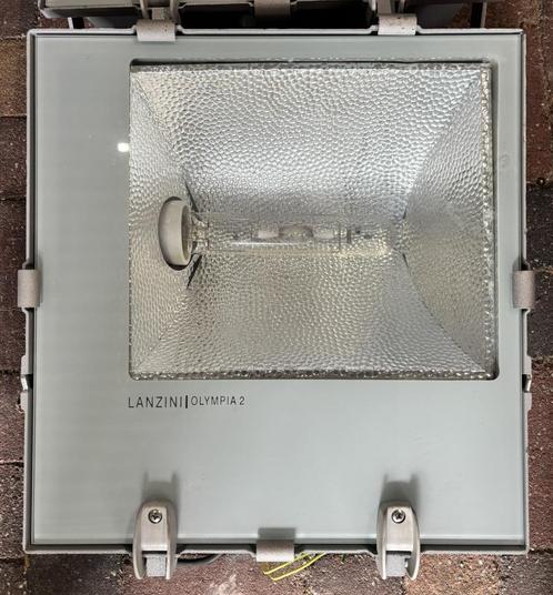 2 stuks Lanzini Olympia 2 | breedstraler / schijnwerper, Doe-het-zelf en Verbouw, Bouwverlichting, Gebruikt, Lamp, 200 tot 500 watt