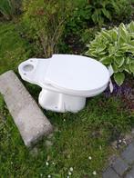 Plieger toiletpot met softclose bril, Doe-het-zelf en Verbouw, Sanitair, Steen, Toilet, Gebruikt, Ophalen
