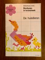 Vintage boek DMC Borduren in kruissteek De huisdieren 1977, Ophalen of Verzenden, Zo goed als nieuw, Handborduren, Patroon