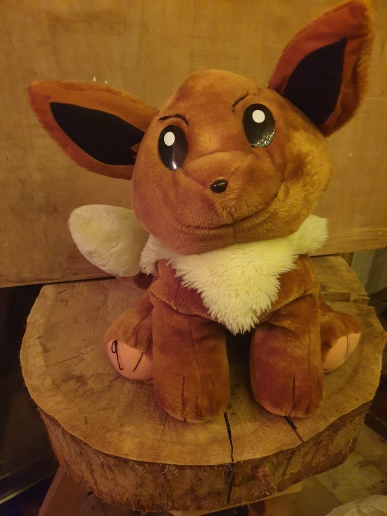 Eevee Knuffel - Pokémon Pluche 38 cm, Kinderen en Baby's, Speelgoed | Knuffels en Pluche, Ophalen of Verzenden, Zo goed als nieuw