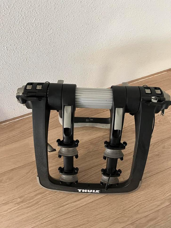 Thule RaceWay 991 Fietsendrager - Achterklep, Auto diversen, Fietsendragers, Gebruikt, Achterklepdrager, 2 fietsen, Ophalen of Verzenden