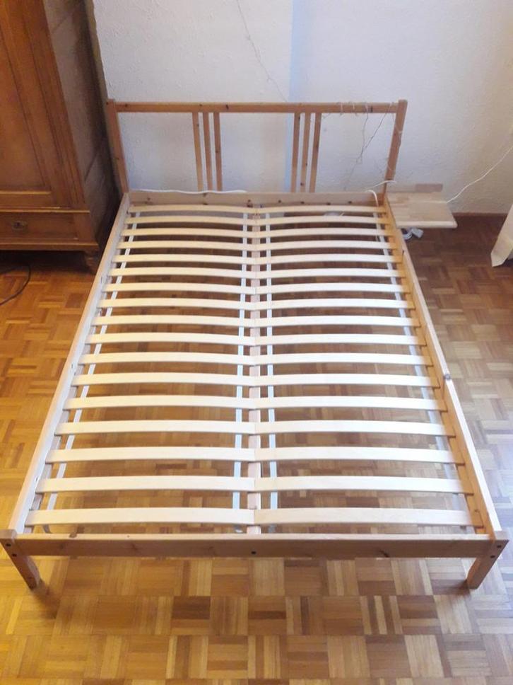 Bedframe IKEA FJELLSE 140x200 cm, Huis en Inrichting, Slaapkamer | Bedden, Zo goed als nieuw, Tweepersoons, 140 cm, Hout, Wit
