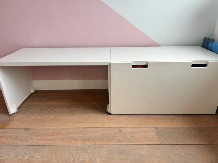 Stuva IKEA Speeltafel met Stoeltje, Kinderen en Baby's, Kinderkamer | Commodes en Kasten, Gebruikt, Kast, Minder dan 90 cm, Minder dan 75 cm