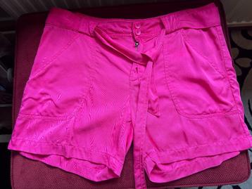 roze korte broek van s.Oliver beschikbaar voor biedingen