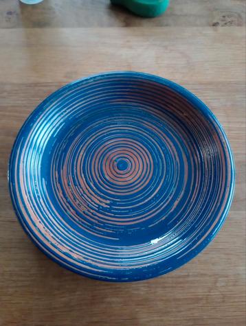 Blauwe aardewerk borden 