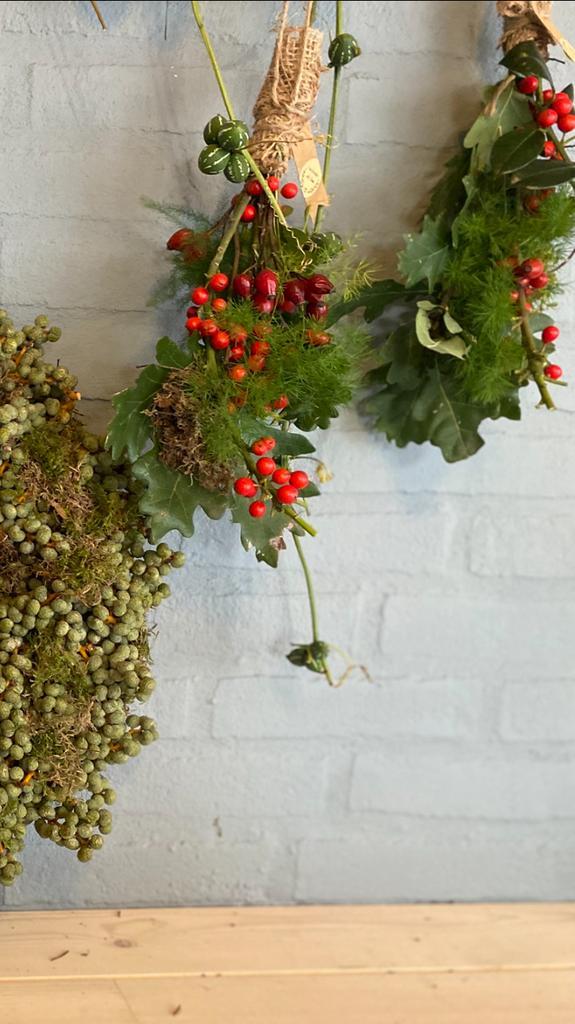 Decoratieve toeven met rozenbottel & asparagus, Huis en Inrichting, Woonaccessoires | Kunstplanten en Kunstbloemen, Nieuw, Binnen