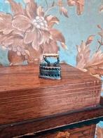 poppenhuis miniaturen strijkijzer, Ophalen of Verzenden