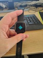 Fitbit Versa 4, Conditie, Zwart, Ophalen of Verzenden, Zo goed als nieuw