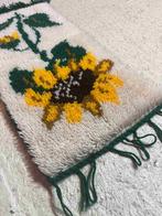 Retro handgeknoopt smyrna wandkleed zonnebloem 60/31, Huis en Inrichting, Ophalen of Verzenden, DJT, DJT@dejuistetoon.eu, Etten-Leur
