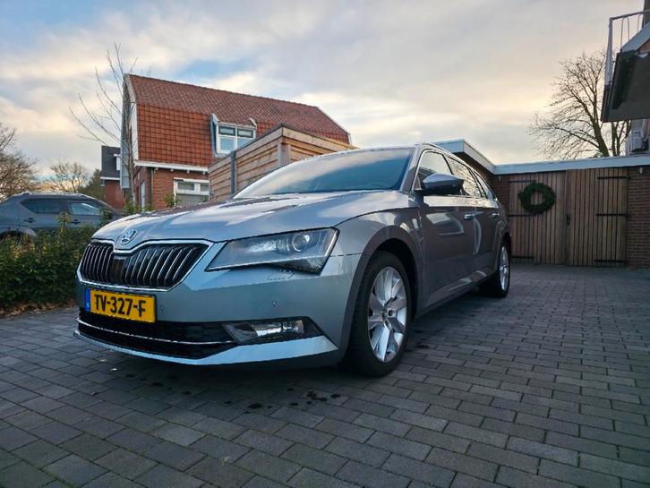Skoda Superb Combi 1.5 TSI 150pk Business ACT 2018 Grijs, Auto's, Skoda, Particulier, Superb, ABS, Adaptieve lichten, Airbags