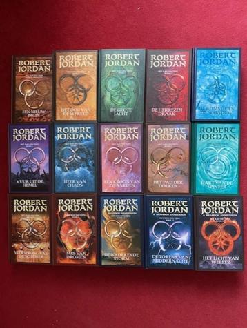 ROBERT JORDAN HET RAD DES TIJDS DE COMPLETE SERIE IN GOEDE S beschikbaar voor biedingen
