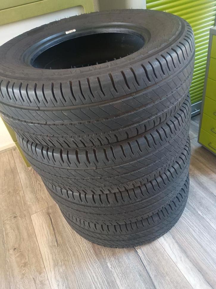 Michelin Agilis 3 215/70 R15C Banden (Bijna Nieuw), Auto-onderdelen, Banden en Velgen, Band(en), Zomerbanden, 15 inch, 215 mm