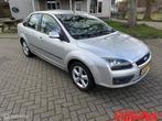 Ford Focus 2.0-16V Futura Airco, APK 28-12-2025!, Gebruikt, 4 cilinders, Bedrijf, Handgeschakeld