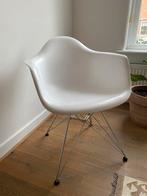 Set van 4 witte kuipstoeltjes, Huis en Inrichting, Ophalen, Kunststof, Gebruikt, Wit