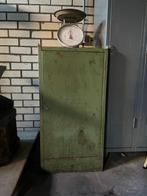 Industriële vintage kast, Ophalen