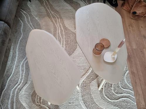 Twee beige koffie/bijzettafels van het merk WOOOD, Huis en Inrichting, Tafels | Bijzettafels, Zo goed als nieuw, Rond, Minder dan 55 cm