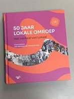 50 jaar lokale omroep Het verhaal van lokaal (nieuw 2024), Boeken, Ophalen of Verzenden, Zo goed als nieuw, Vakgebied of Filmindustrie